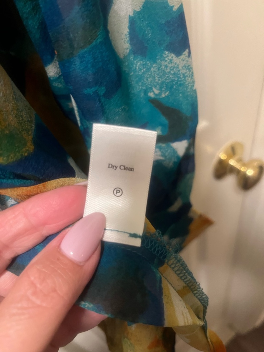 Coldwater Creek Women’s semi sheer Floral Watercolor. Princess Seam Size Large - Picture 9 of 10